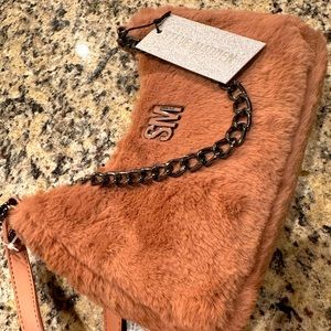 I never used after buying.. thinking to sell it..lol..price $88 as MRP on bag..